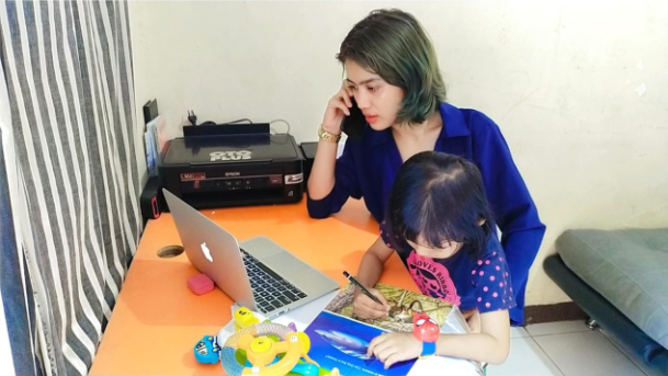 Merespons Peran Ganda Perempuan Di Tempat Kerja